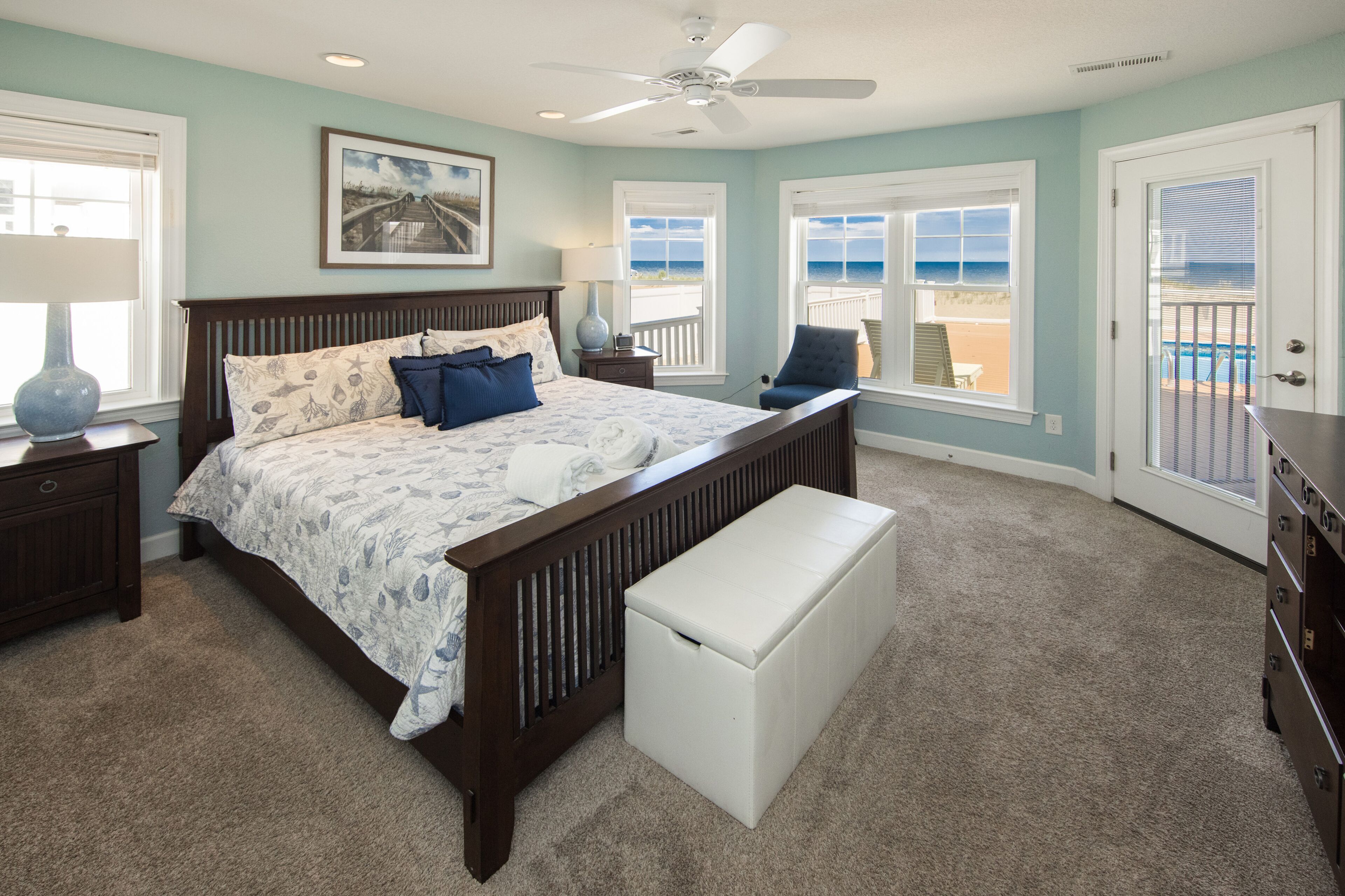 9 bedrooms, WiFi, bed sheets, wheelchair access