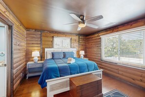 6 bedrooms, internet, bed sheets