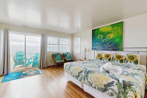 12 bedrooms, WiFi, bed sheets