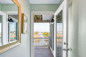 Interior - 9BR home with private pool, hot tub & 4 min to beach, free WIFI (Virginia Beach)