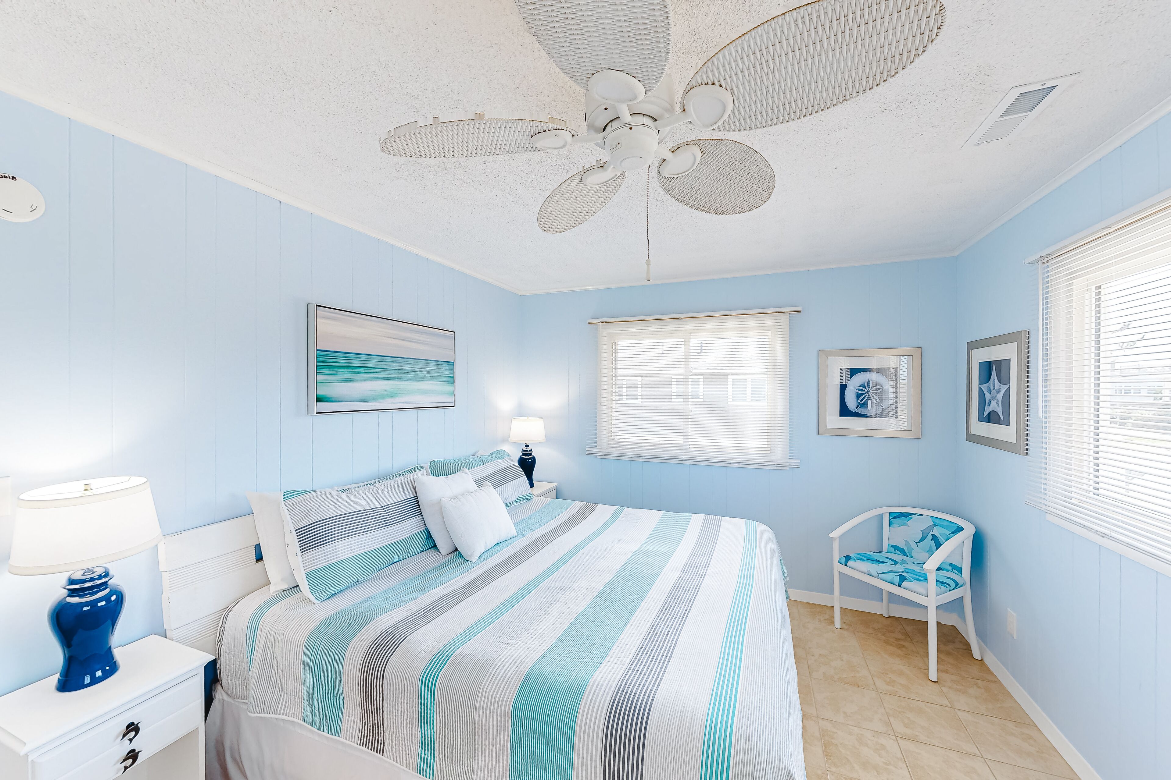 5 bedrooms, WiFi, bed sheets