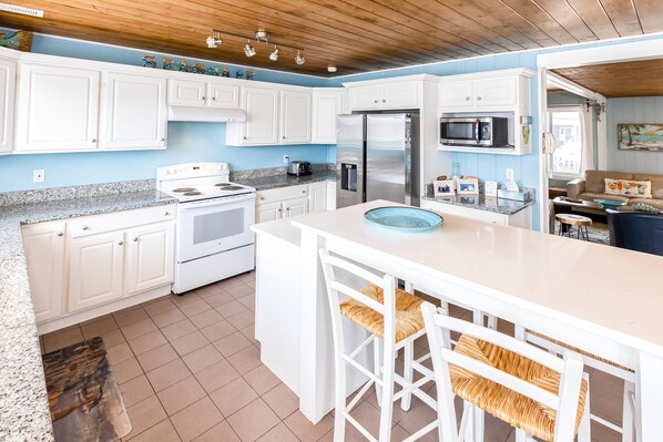 Fridge, microwave, oven, stovetop - Oceanside beach house with private hot tub & pool, spacious deck, games, W/D, AC (Virginia Beach)