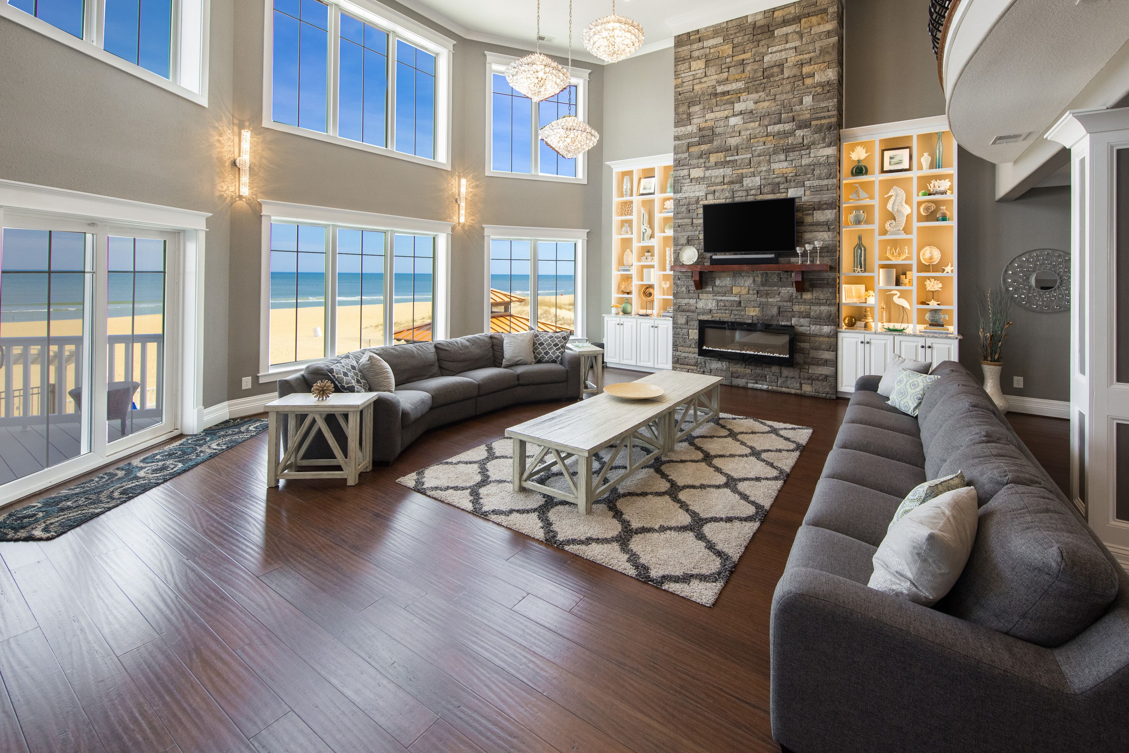 Oceanfront vacation gem w/private indoor & outdoor pools, WiFi, central AC, W/D