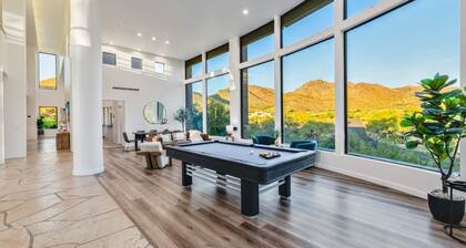 Stunning Views, Large Pool & Indoor Basketball