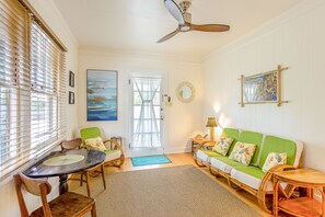 Televisio, kirjoja, stereot