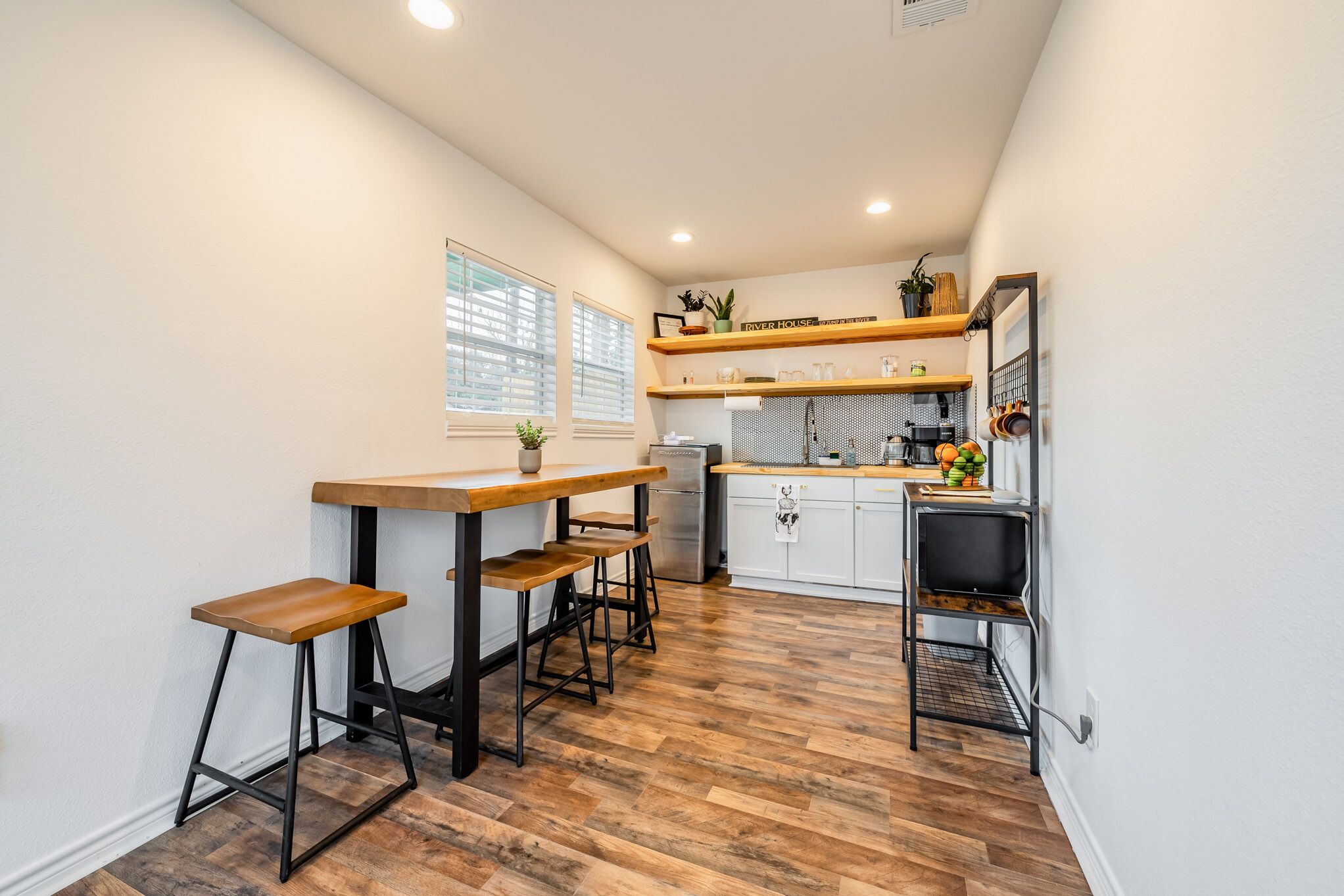 New Braunfels - River Bungalow Near Comal Tubing & Schlitterbahn + Lux Tub