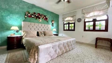 5 bedrooms, iron/ironing board, free WiFi, bed sheets