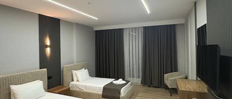 Habitación estándar con 2 camas individuales, vista a la montaña | Sábanas de algodón egipcio, camas Select Comfort y escritorio