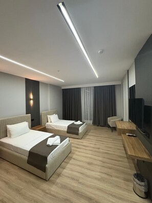 Egyptian cotton sheets, Select Comfort beds, desk, laptop workspace