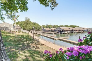 Marina - Sun-Filled Condo w/ Smith Mountain Lake Views (Moneta)