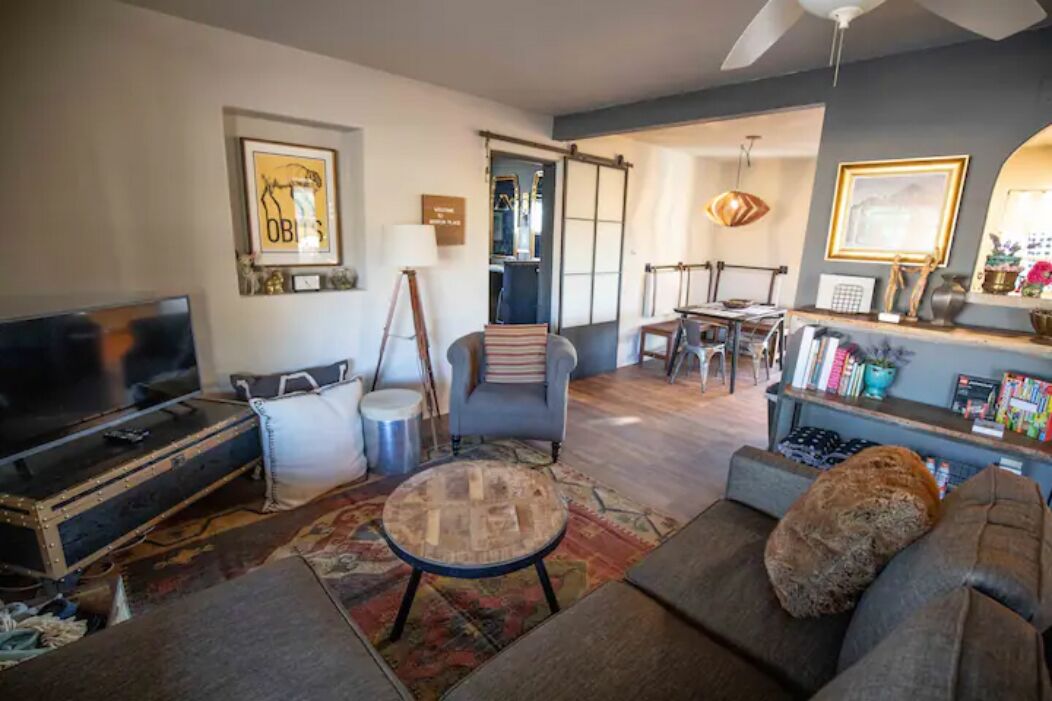 Benton Place - Stylish Desert Escape