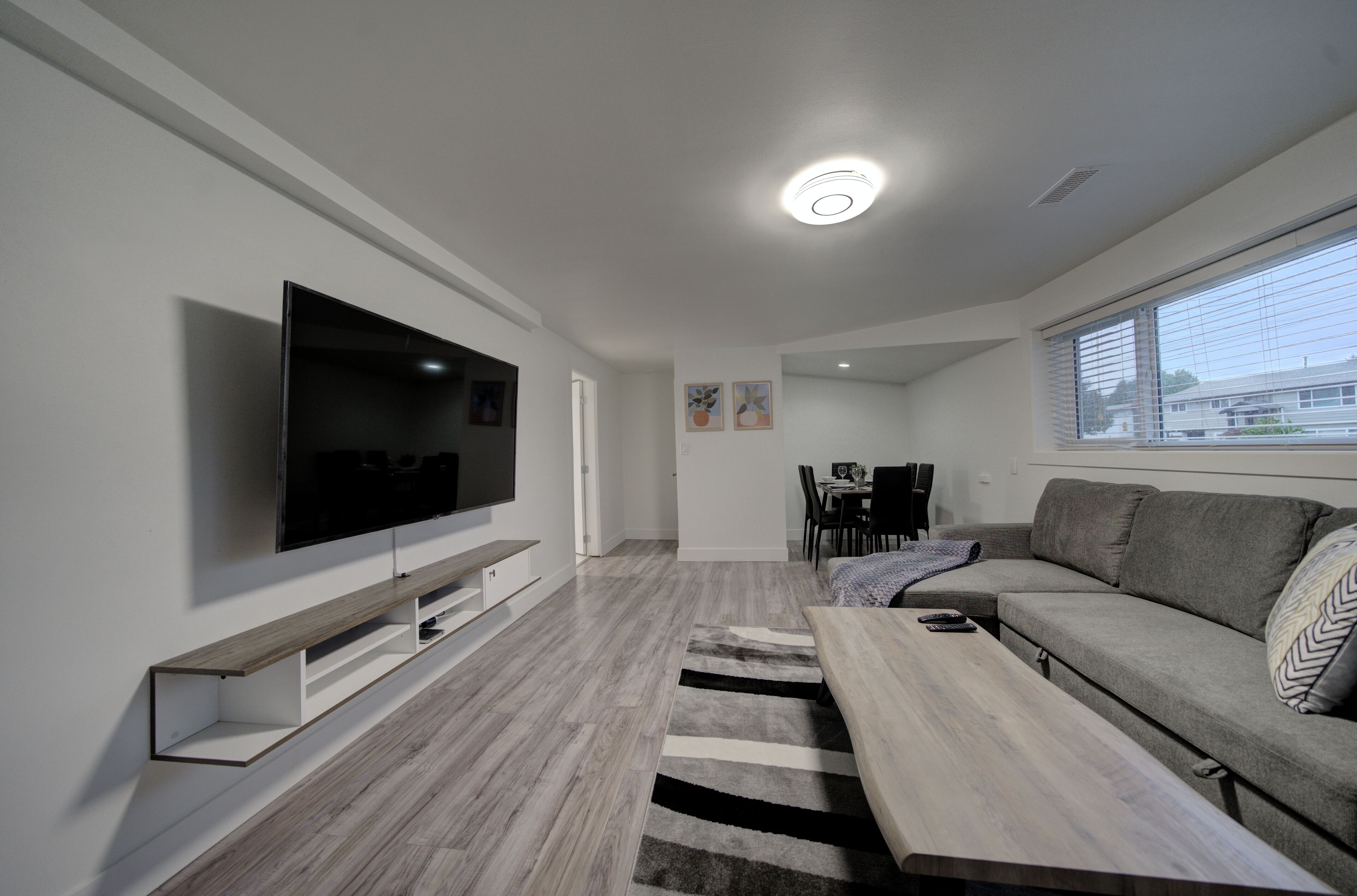 Adorable 1 bdrm + pull out sofa suite in Delta