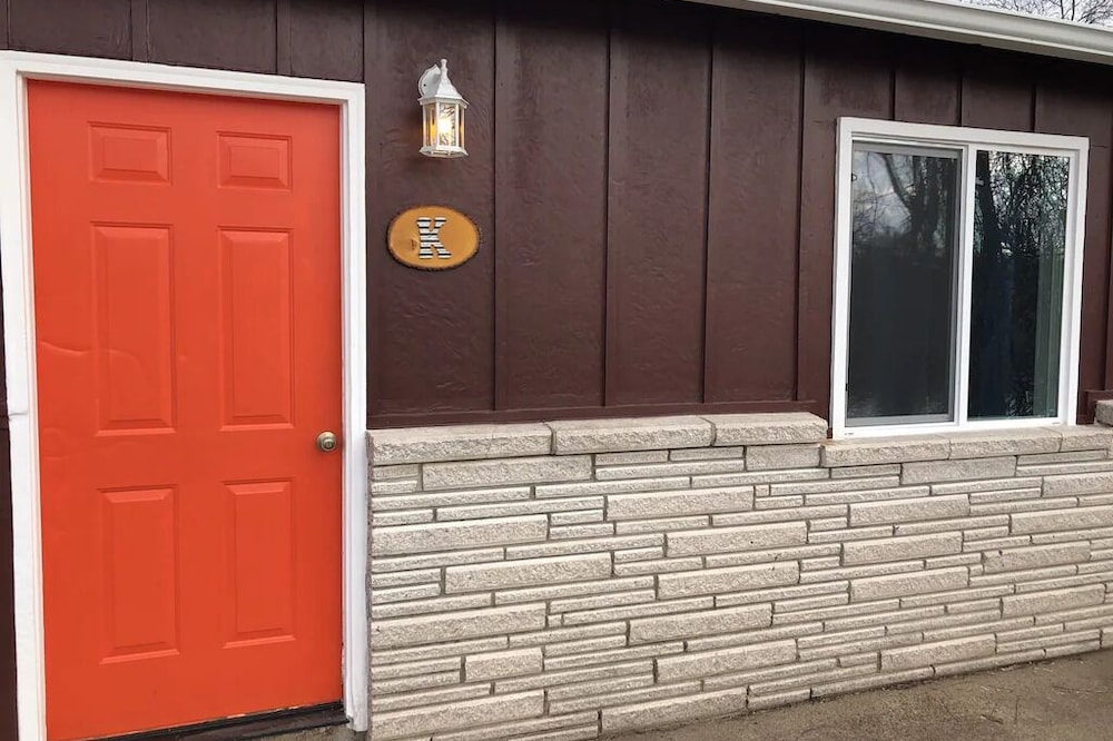 Waterfront 1 Bedroom/Cabin J/New Remodeled