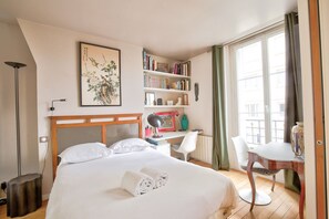 1 bedroom, desk, free WiFi, bed sheets