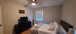 2 chambres, fer et planche Ă repasser, Wi-Fi gratuit, draps fournis