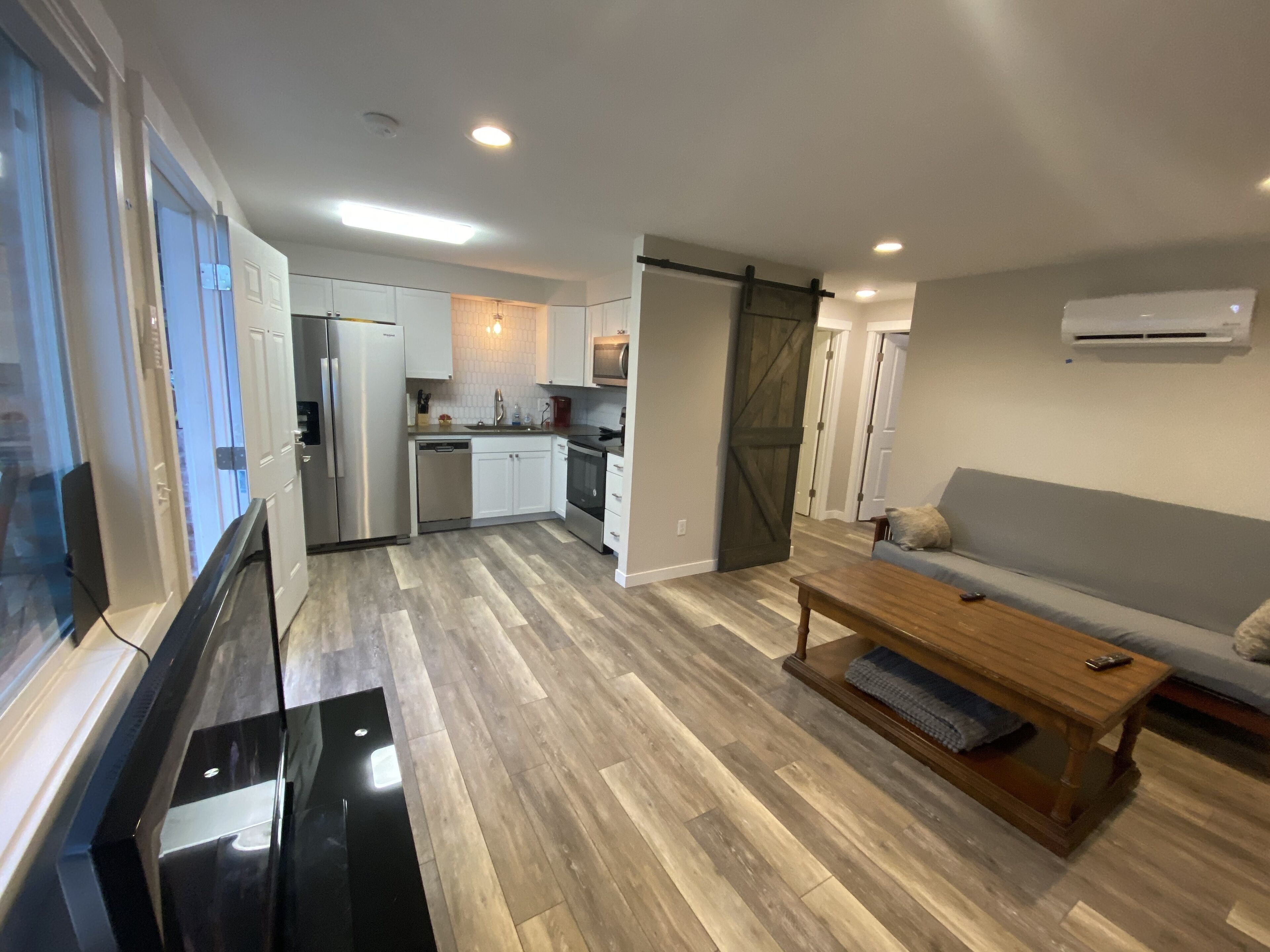 💎 Great Find, 5 min to Browns Park 🛹💦🏀🏐1