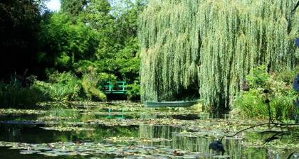 đ 2 piĂšces COSY đĄ Hypercentre đ°Vue jardin Ă 3 min de la Gare