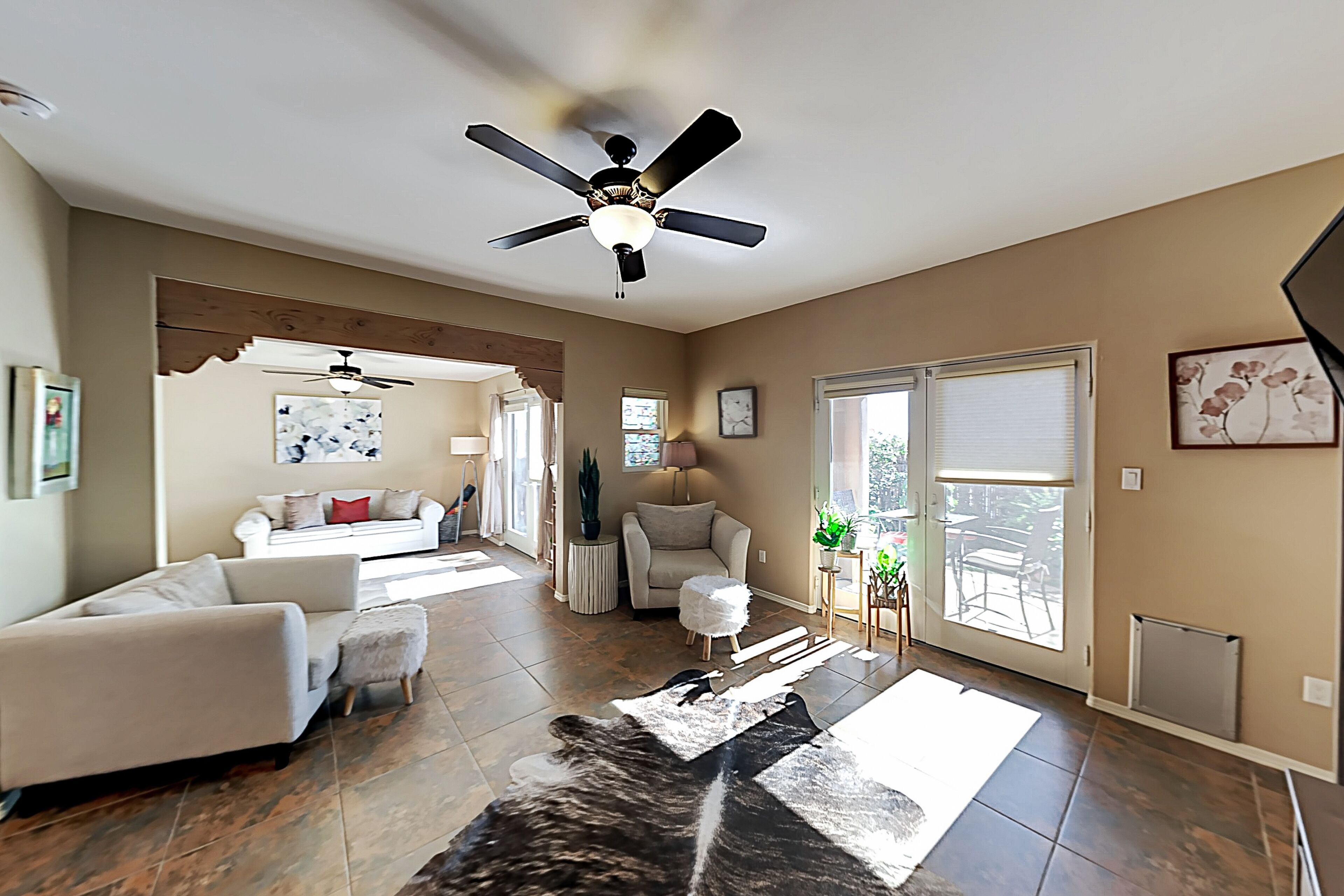 Trailside Mountain Views | Dog-Friendly Yard, 2-Car Garage & Steam Shower