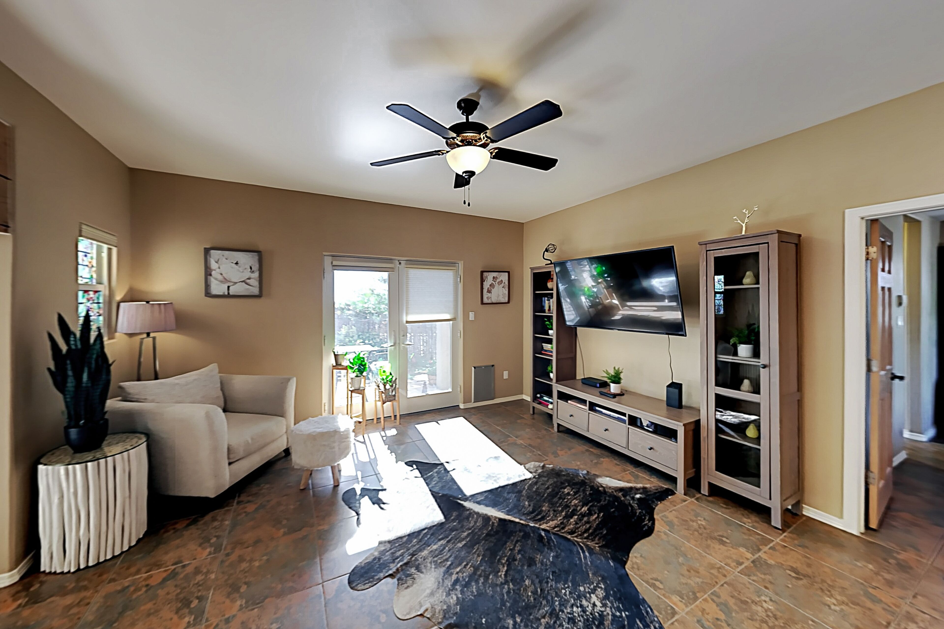 Trailside Mountain Views | Dog-Friendly Yard, 2-Car Garage & Steam Shower