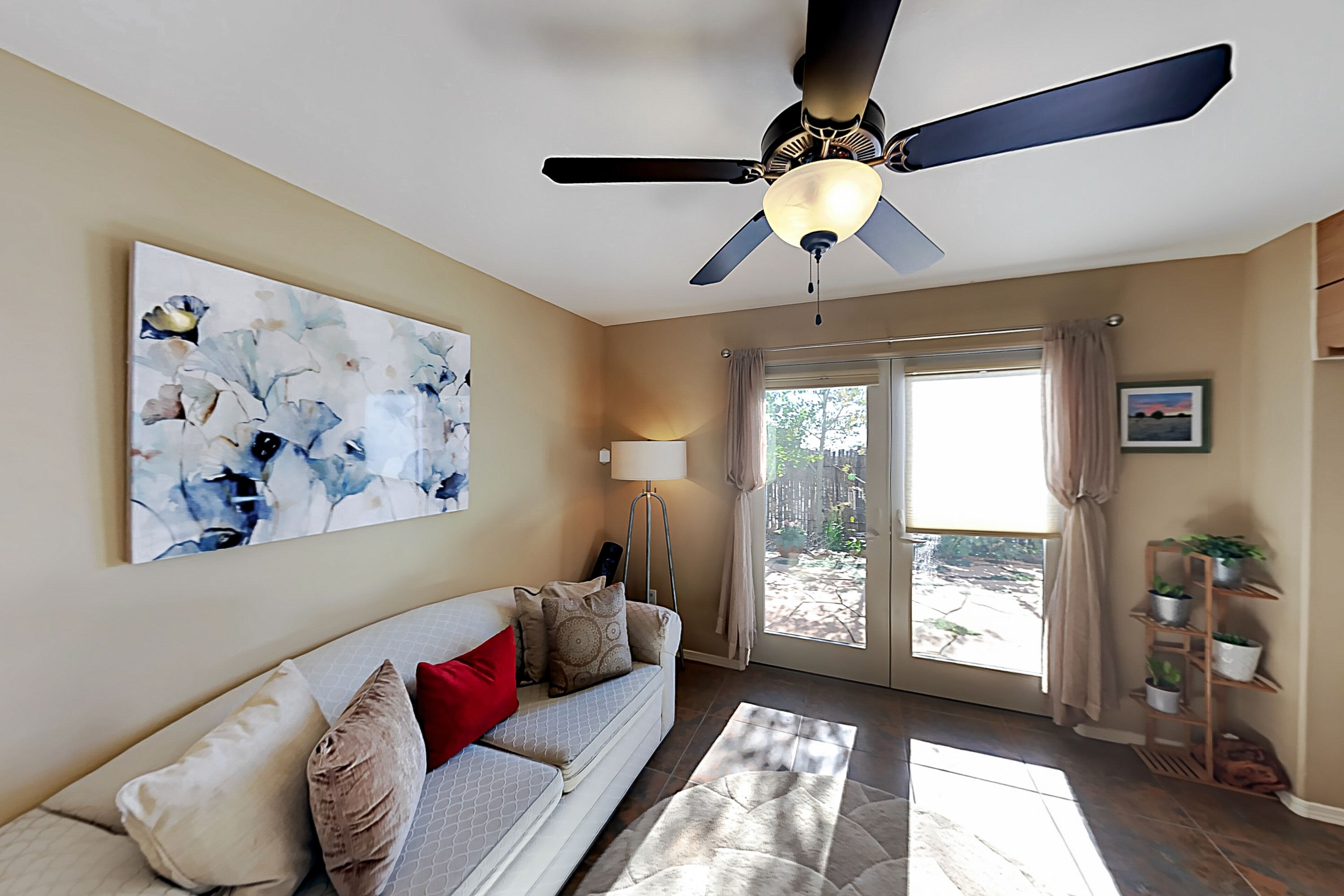 Trailside Mountain Views | Dog-Friendly Yard, 2-Car Garage & Steam Shower