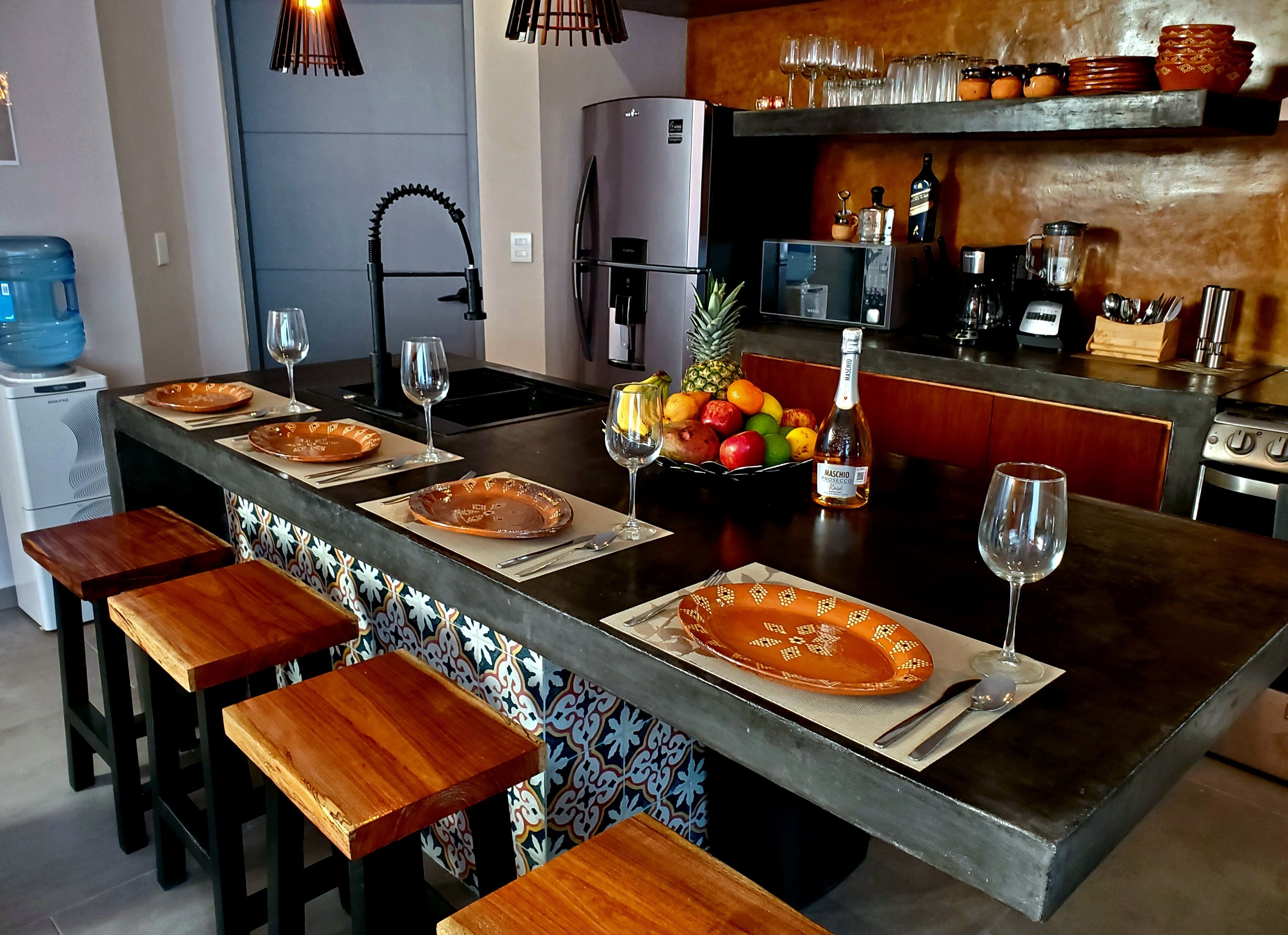 Brand new modern home w/ pool - centrally located