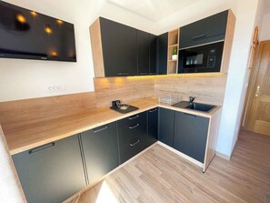 Fridge, microwave, stovetop, toaster