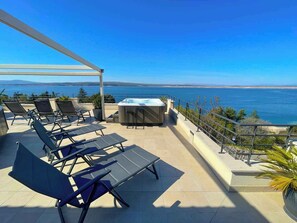 Terrace/patio - Studio with sea view and whirlpool (Dramalj)