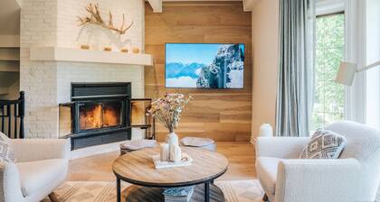 Stunning Mtn View! 5BD! 6 min to Ski + VIP Parking