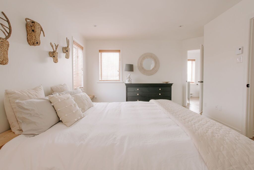 5 bedrooms, iron/ironing board, travel crib, free WiFi