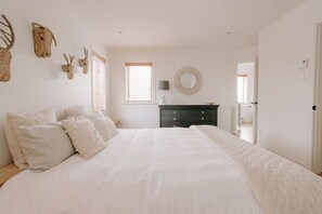 5 bedrooms, iron/ironing board, travel crib, free WiFi