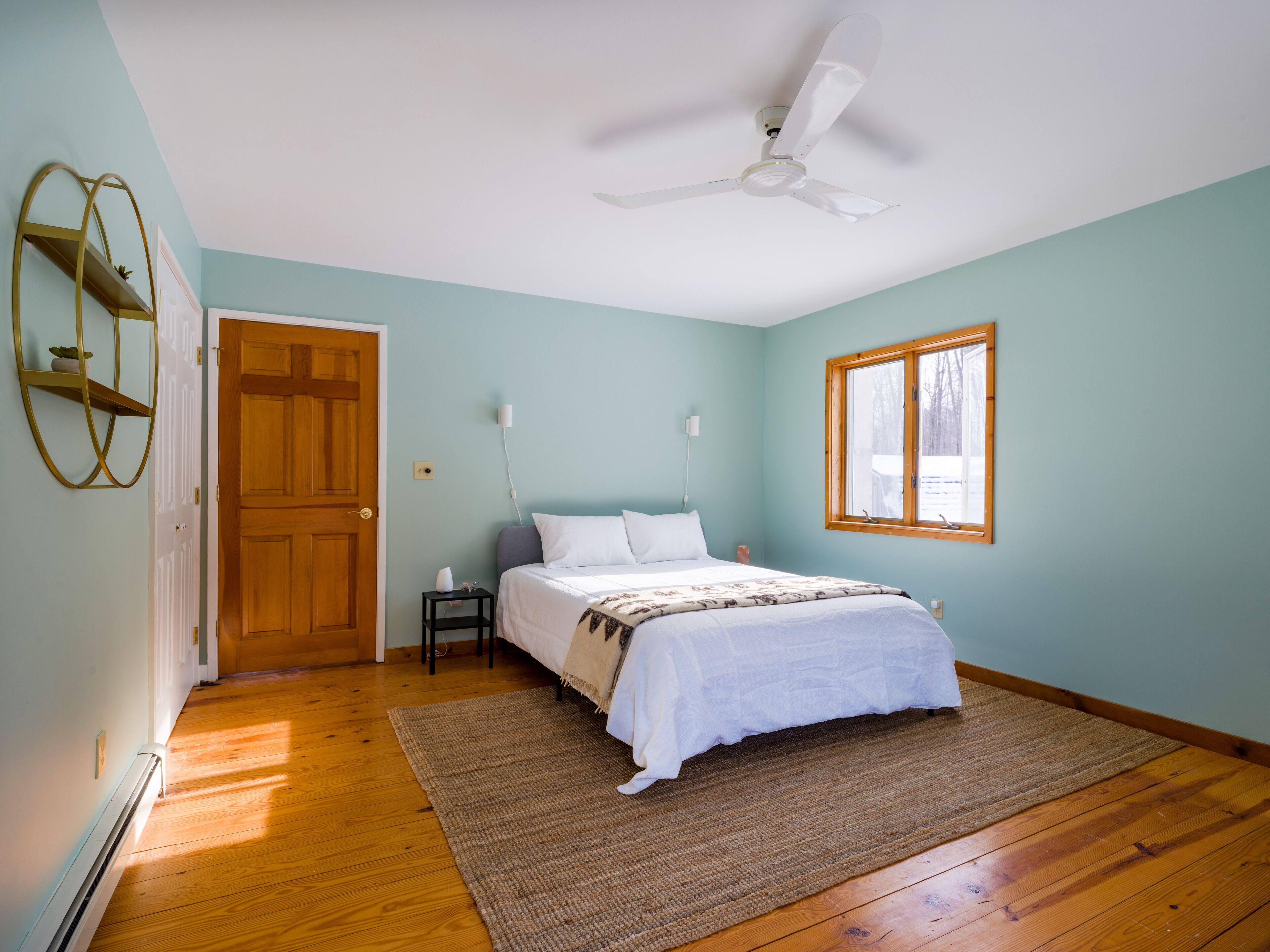 Mid Century hillside 4 bed nature retreat on 100+ acres