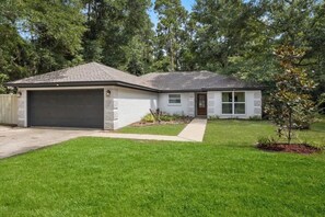 Exterior - Luxury Bayou Experience with Pool and Outdoor Kitchen (Ocean Springs)