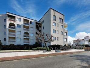 Exterior - Beautiful apartment for 4 guests with WIFI, TV and balcony (Royan)