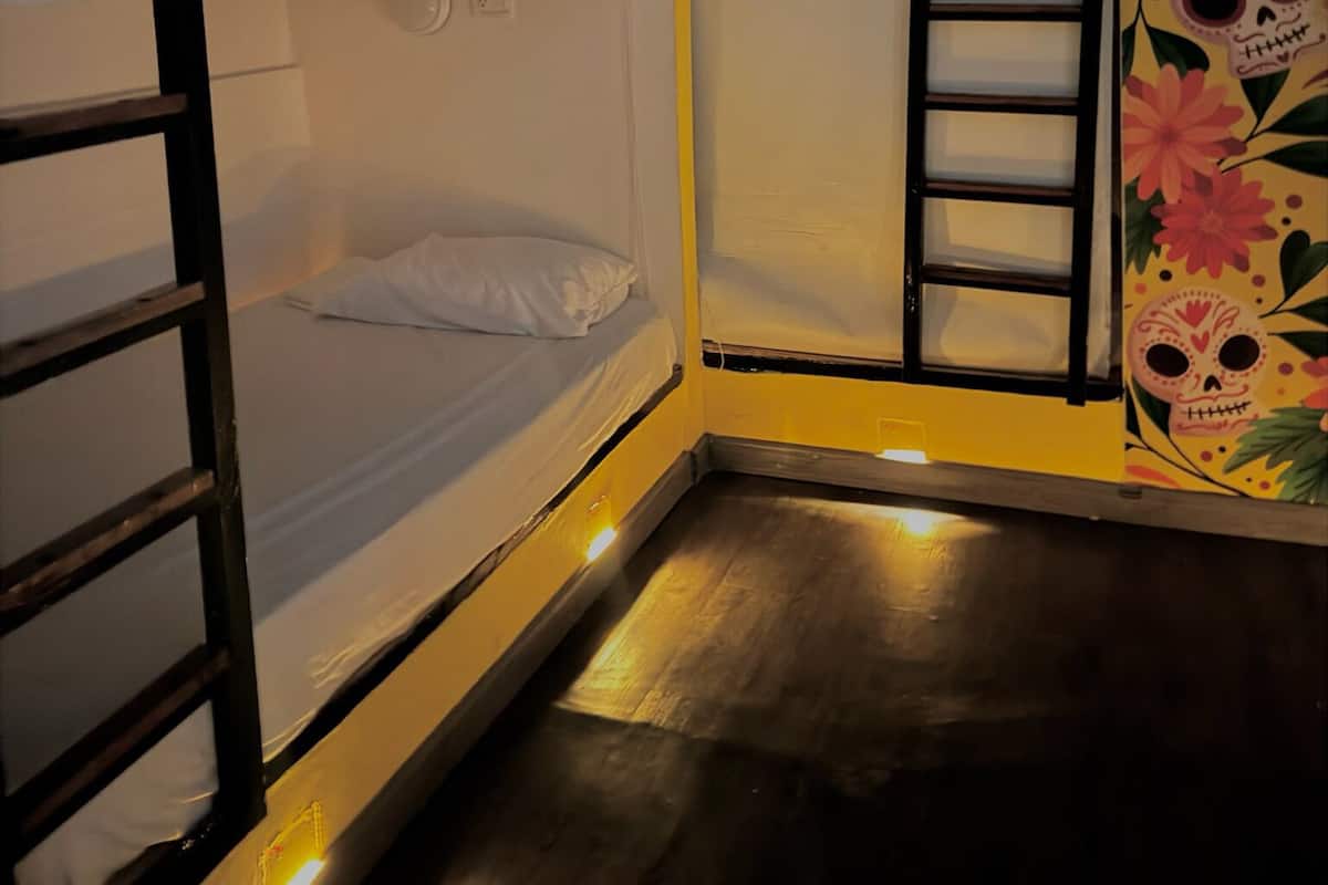 Cantina Femenina (camas dobles) | 1 bedroom, premium bedding, free WiFi, bed sheets