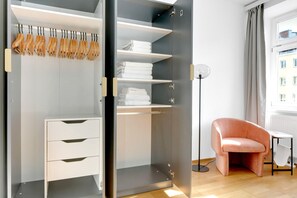 Interior - Luxe Margareten 2BR w/ Elevator near Matzleinsdorferplatz, by Blueground (Vienna)