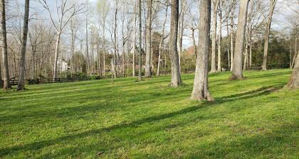 Secluded Farmhouse Cottage w/Bucolic Setting