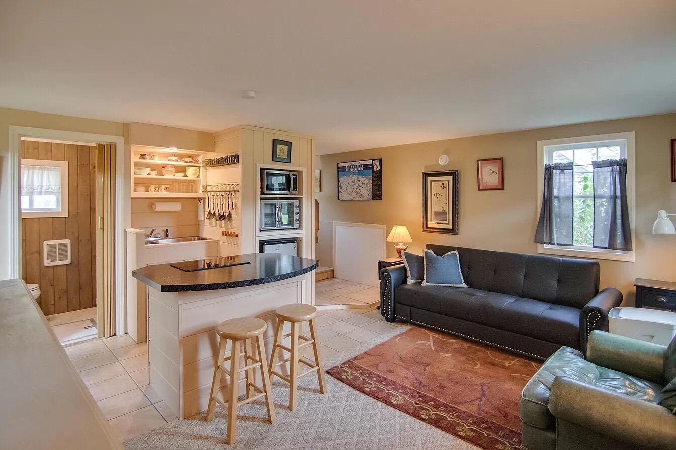 Romantic Hideaway Nestled In The White Mountains