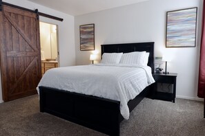 3 bedrooms, in-room safe, desk, iron/ironing board