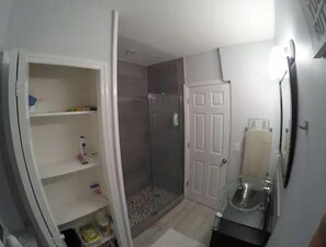 Doccia, asciugacapelli, asciugamani