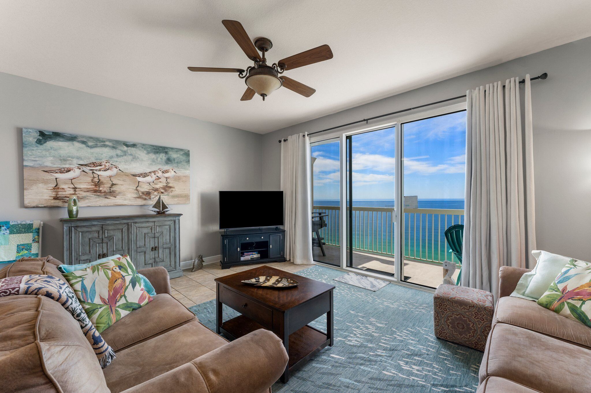 Wide Open Sweeping views! Sleeps 6! AVAILABLE NOW! BCH SRVC INCL!!