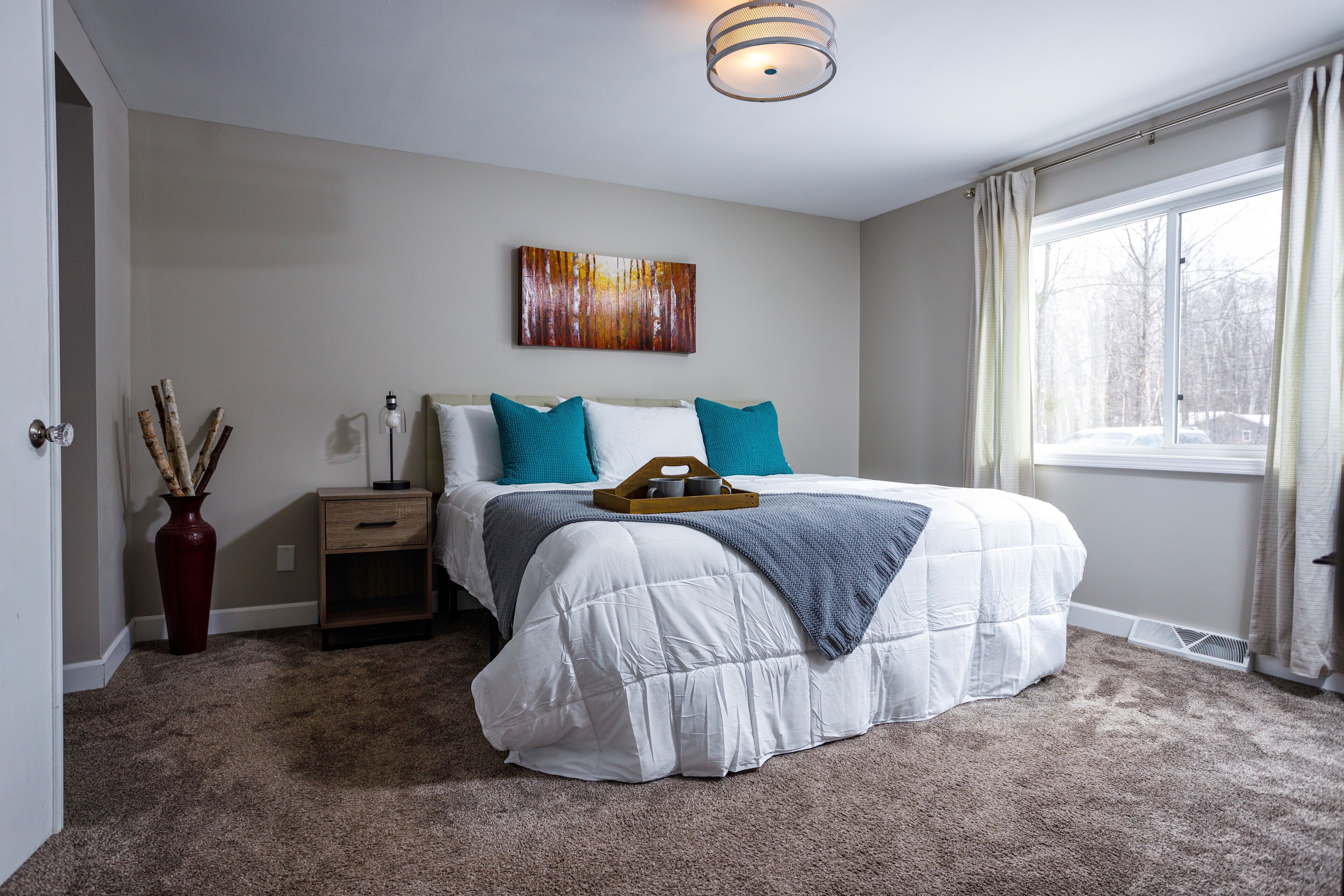 Beautifully updated home in Egg Harbor!