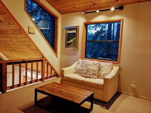 Interior - Four seasons Mountain Chalet close to ski resorts (Soda Springs)