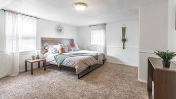 3 bedrooms, desk, travel crib, free WiFi