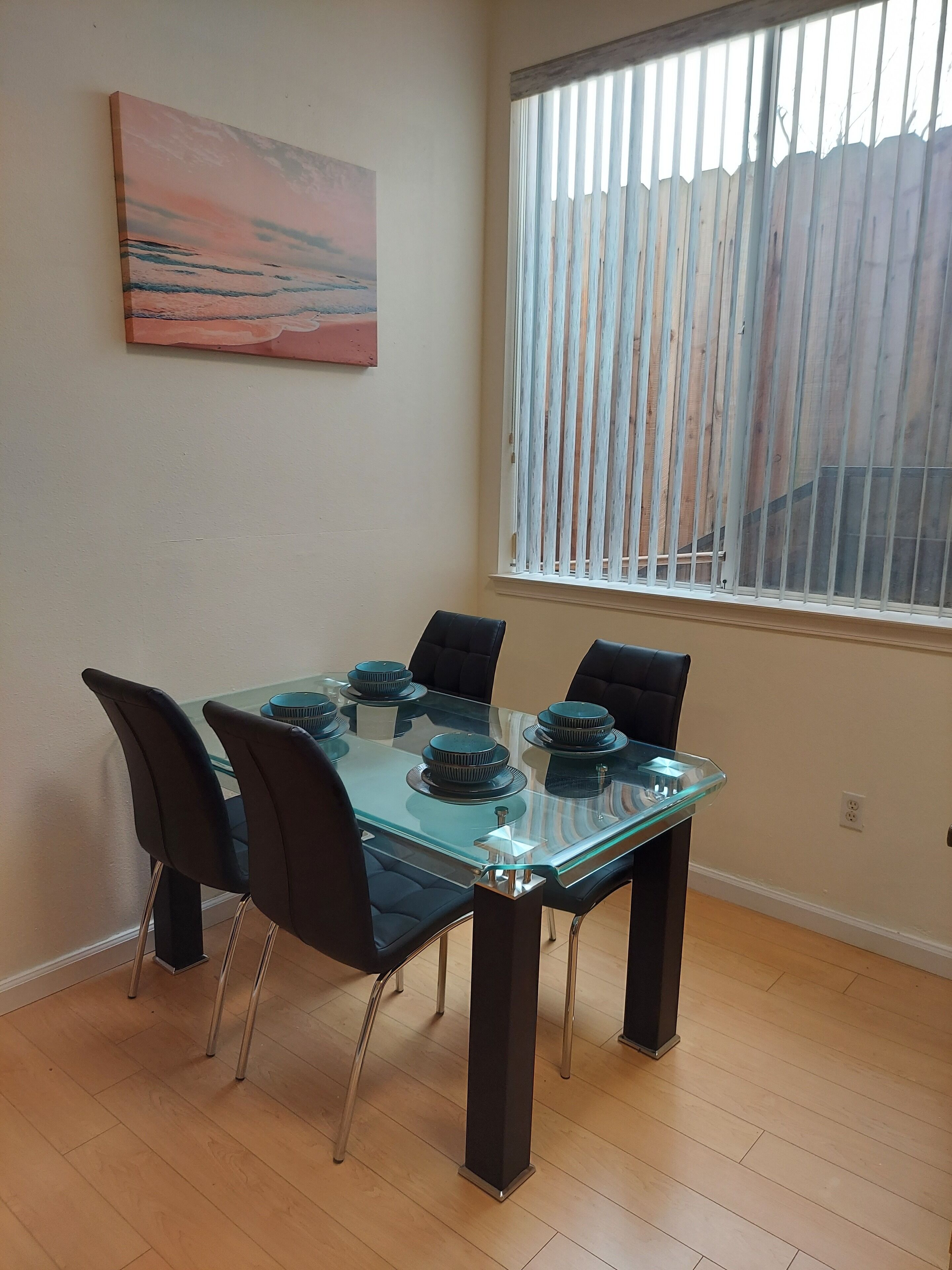 Comfy 2 bdrm 1 bath 3 beds in-law unit w/kitchen