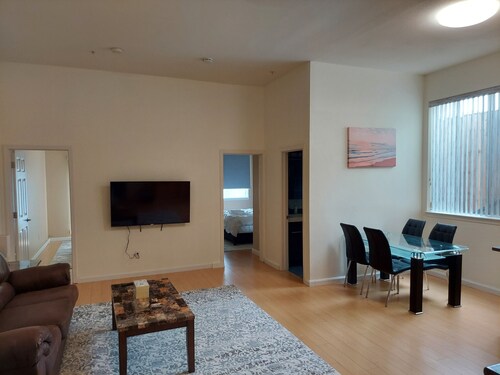 Comfy 2 bdrm 1 bath 3 beds in-law unit w/kitchen