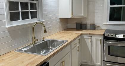 Farmhouse on 24 acres near downtown Aiken and Stable View