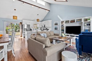 Flat-screen TV - Impeccable 3-bedroom, private pool, sunroom, marsh views - Cherry Grove Beach (North Myrtle Beach)