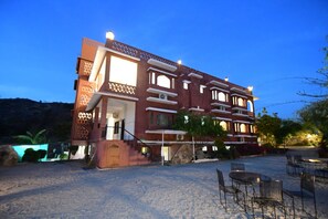 Front of property - The Sky Imperial Kumbhalmer Resort (Kumbhalgarh)