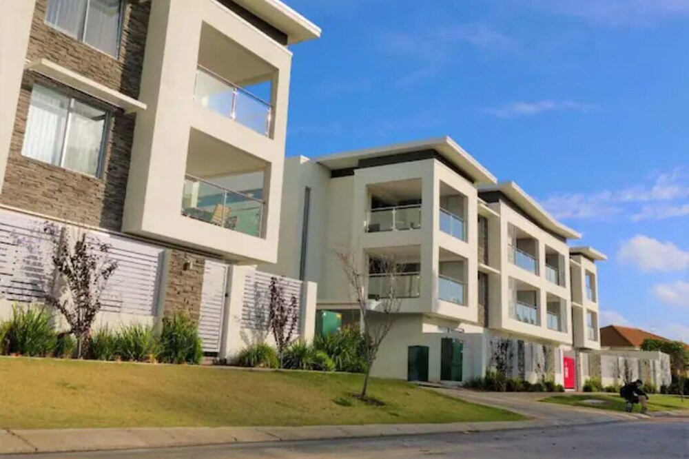 Yaran Suites