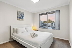 Standard Apartment, Non Smoking | Iron/ironing board, WiFi, bed sheets